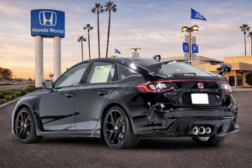 Crystal Black Pearl 2026 Honda Civic Type R