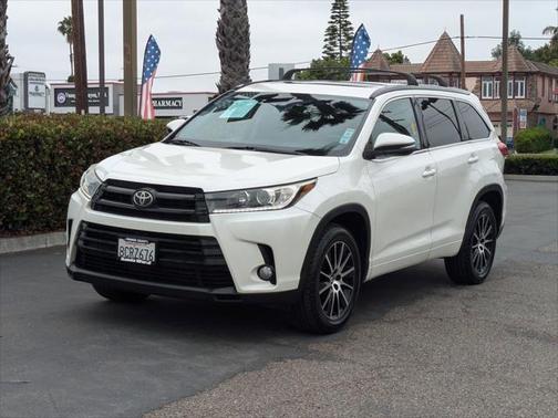 2018 Toyota Highlander SE
