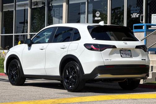 Platinum White Pearl 2024 Honda HR-V 2WD Sport