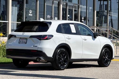 Platinum White Pearl 2024 Honda HR-V 2WD Sport