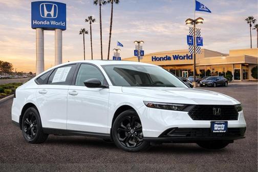 Platinum White Pearl 2025 Honda Accord SE