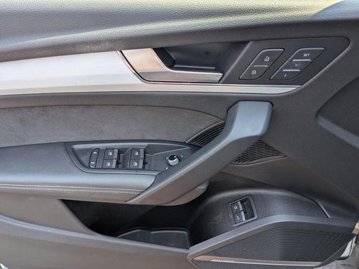 2021 Audi Q5 Prestige 55 TFSI e quattro S tronic