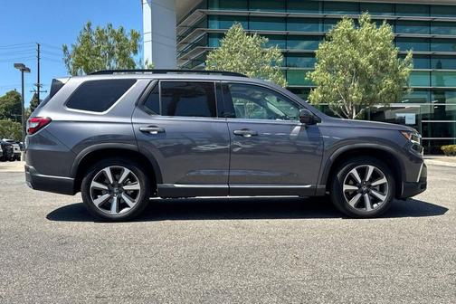 Modern Steel 2023 Honda Pilot Touring 8-Passenger