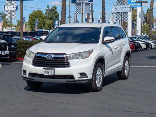 2015 Toyota Highlander LE