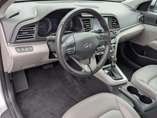 2019 Hyundai ELANTRA Limited