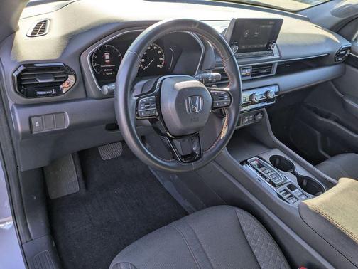 2023 Honda Pilot 2WD Sport