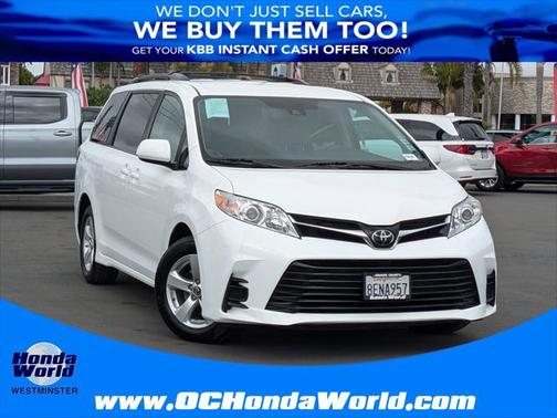 2018 Toyota Sienna LE