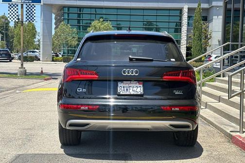 Black Metallic 2018 Audi Q5 2.0T Tech Premium