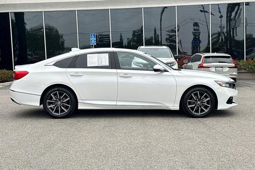 Platinum White Pearl 2021 Honda Accord EX-L 1.5T