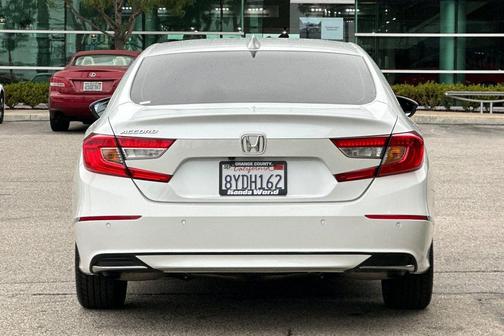 Platinum White Pearl 2021 Honda Accord EX-L 1.5T