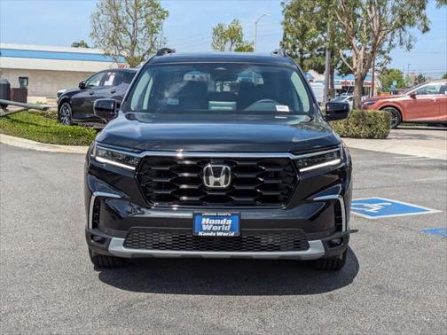 2025 Honda Pilot AWD TRG