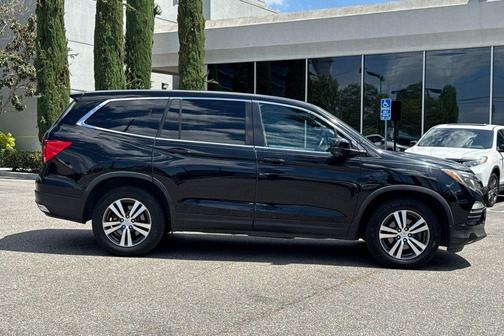 Crystal Black Pearl 2016 Honda Pilot EX-L