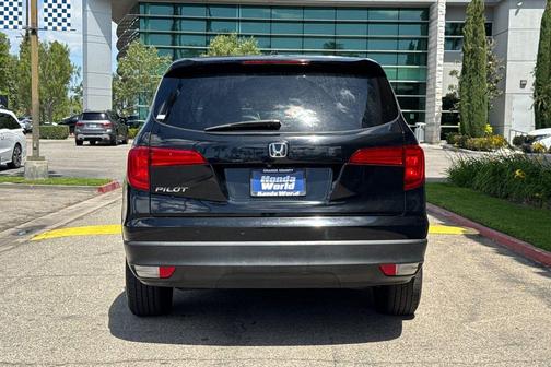 Crystal Black Pearl 2016 Honda Pilot EX-L