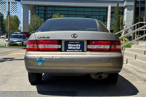 2000 Lexus ES 300 Base