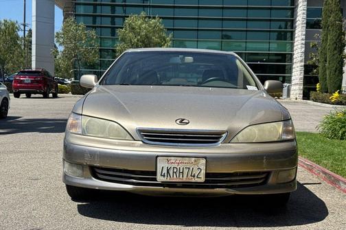 2000 Lexus ES 300 Base