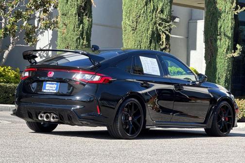 Crystal Black Pearl 2024 Honda Civic Type R