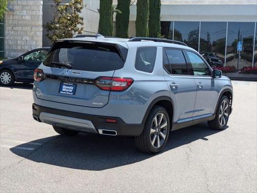 2025 Honda Pilot AWD TRG