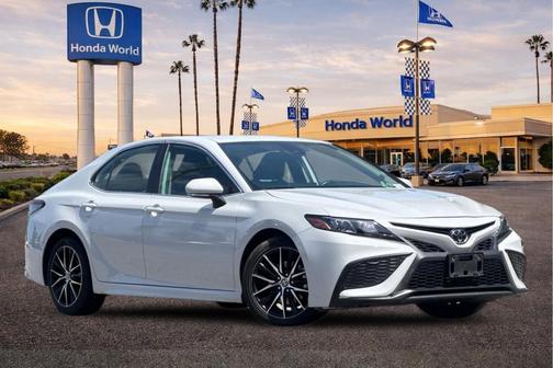Ice 2024 Toyota Camry SE