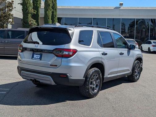 2025 Honda Pilot TrailSport