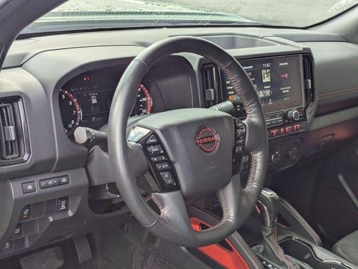 2025 Nissan Frontier PRO-X