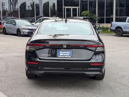 2025 Honda Accord LX 1.5T