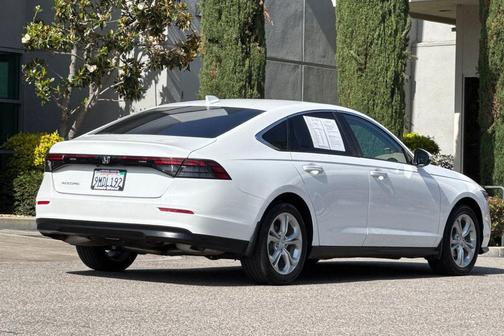 Platinum White Pearl 2024 Honda Accord LX 1.5T