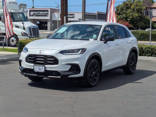 2025 Honda HR-V 2WD Sport