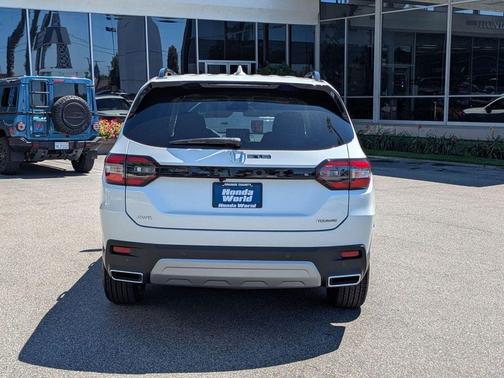 2025 Honda Pilot Touring 8-Passenger
