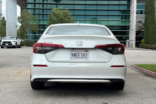 Platinum White Pearl 2024 Honda Civic EX