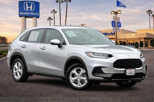 Silver Metallic 2025 Honda HR-V LX