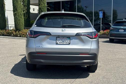 Silver Metallic 2025 Honda HR-V LX