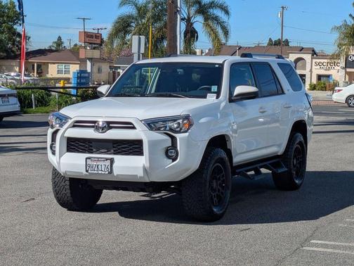 2023 Toyota 4Runner SR5
