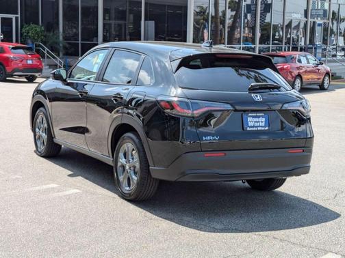 2026 Honda HR-V LX