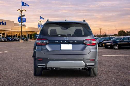 Modern Steel Metallic 2026 Honda Pilot EX-L