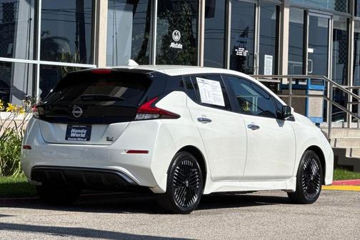 Pearl White Tricoat 2023 Nissan Leaf SV PLUS 60 kWh