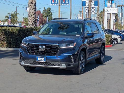 2023 Honda Pilot Touring 8-Passenger