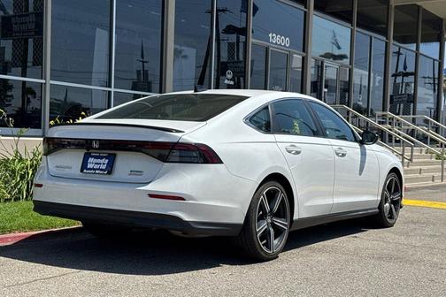Platinum White Pearl 2024 Honda Accord Hybrid Sport