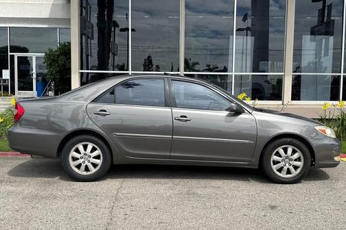 Phantom Gray Pearl 2004 Toyota Camry LE V6