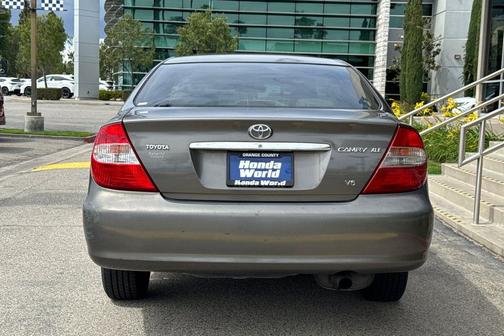 Phantom Gray Pearl 2004 Toyota Camry LE V6