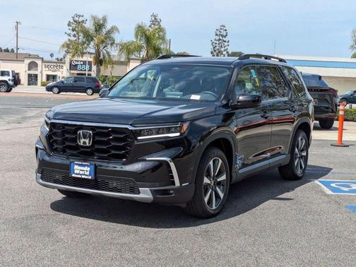 2025 Honda Pilot Touring 8-Passenger
