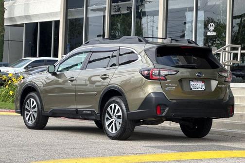 Autumn Green Metallic 2021 Subaru Outback Premium