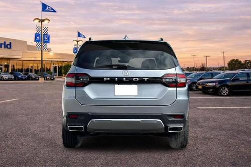 Solar Silver Metallic 2026 Honda Pilot EX-L