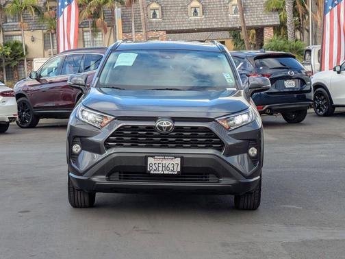 2020 Toyota RAV4 XLE