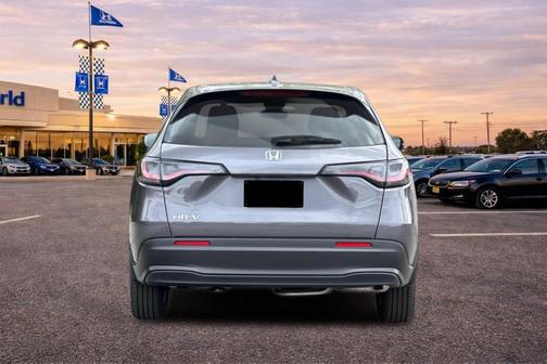 Modern Steel Metallic 2027 Honda HR-V LX