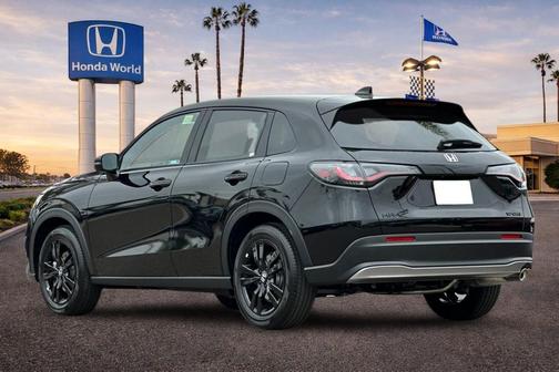 Deep Ocean Pearl 2027 Honda HR-V Sport