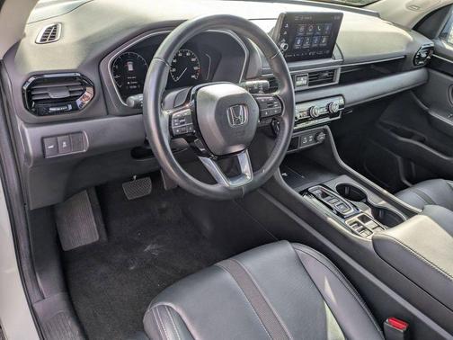 2024 Honda Pilot Touring 8-Passenger