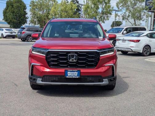 2025 Honda Pilot Touring 8-Passenger