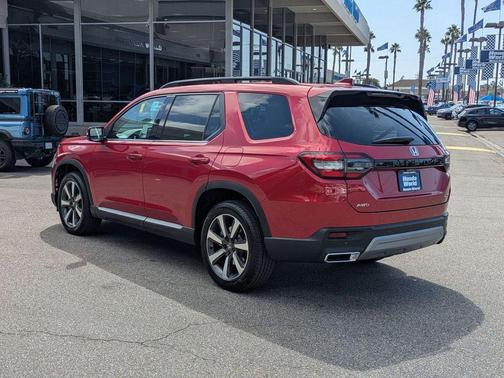 2025 Honda Pilot Touring 8-Passenger