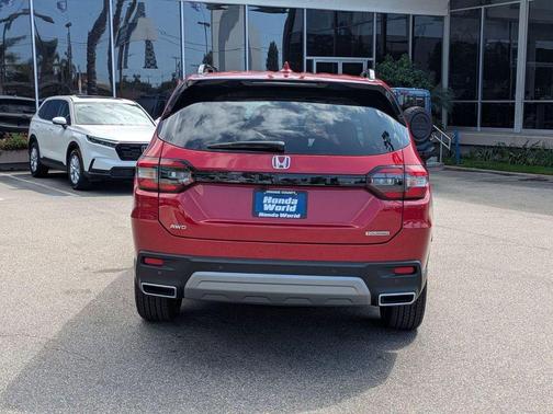 2025 Honda Pilot Touring 8-Passenger