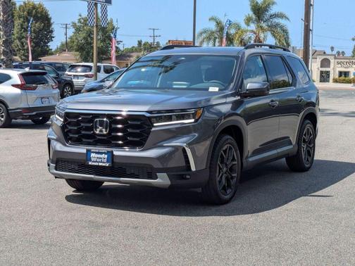 2025 Honda Pilot Touring 8-Passenger